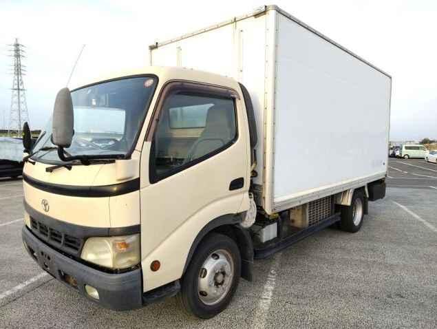 2002 Toyota Dyan Truck