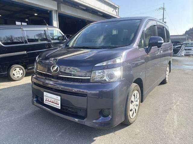 2011 Toyota Voxy
