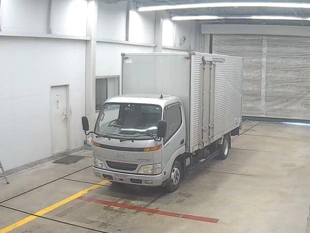 Hino Dutro 2001