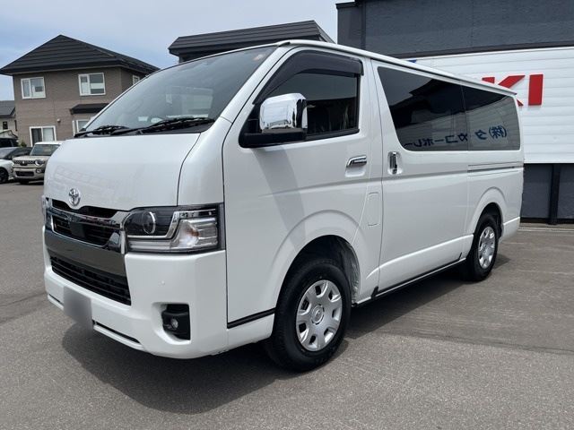 Toyota Hiace Van 2.8 Super GL Dark Prime II 4WD