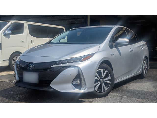 Toyota Prius PHV SSafety Package – Rapid Charging – Charging Cable Included
