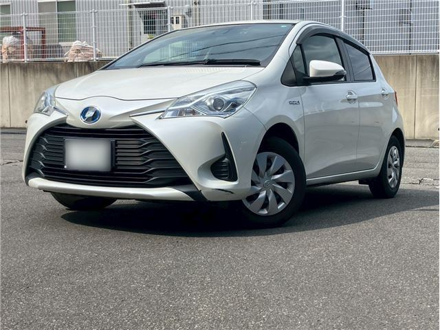 Toyota Vitz Hybrid F