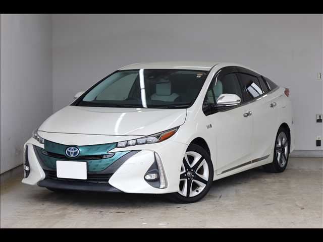 Toyota Prius PHV A Premium
