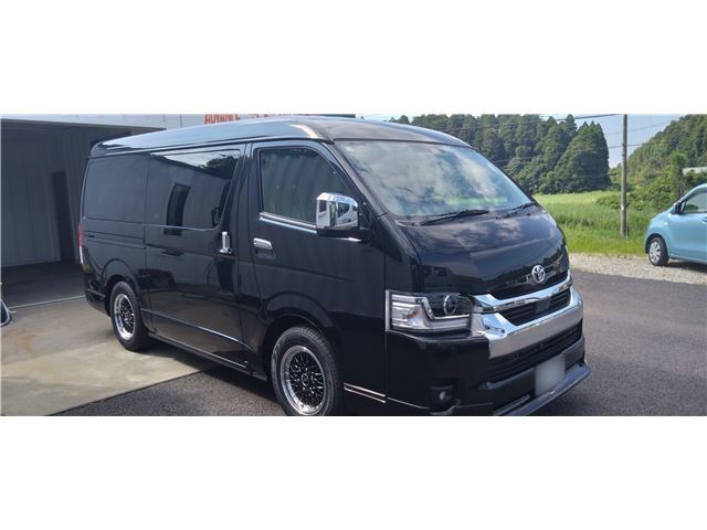 Toyota Hiace GL 4WD Fine Tech Tourer
