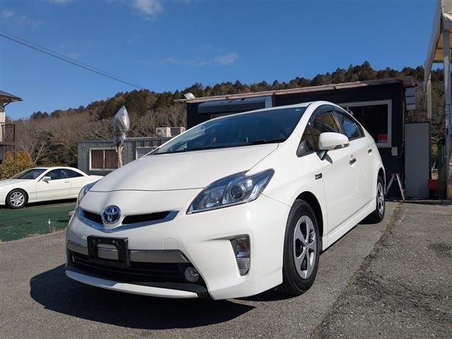 Toyota Prius PHV 1.8 S