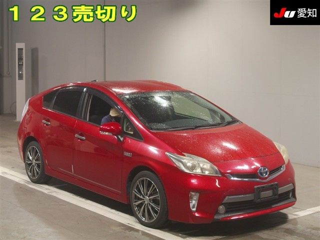 Toyota Prius PHV S