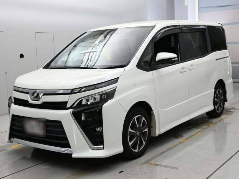 Toyota Voxy 2017