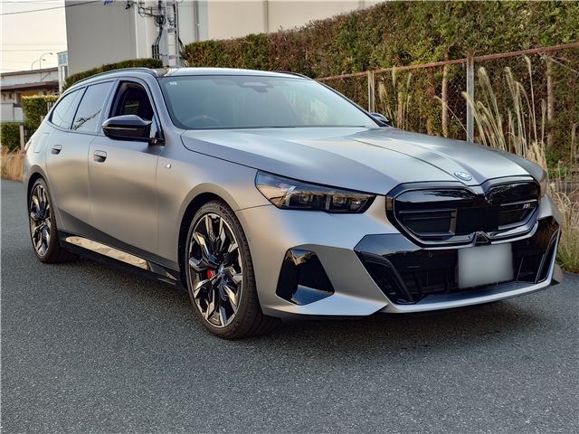 2024 BMW i5 M60 xDrive Touring Select Package – Frozen Pure Gray