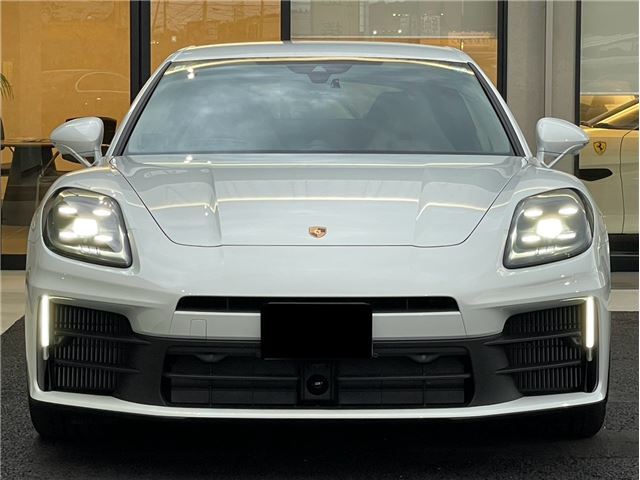 2025 Porsche Panamera 4E Hybrid [One Owner / Options Â¥1,830,000 / Mileage Â¥2,100]