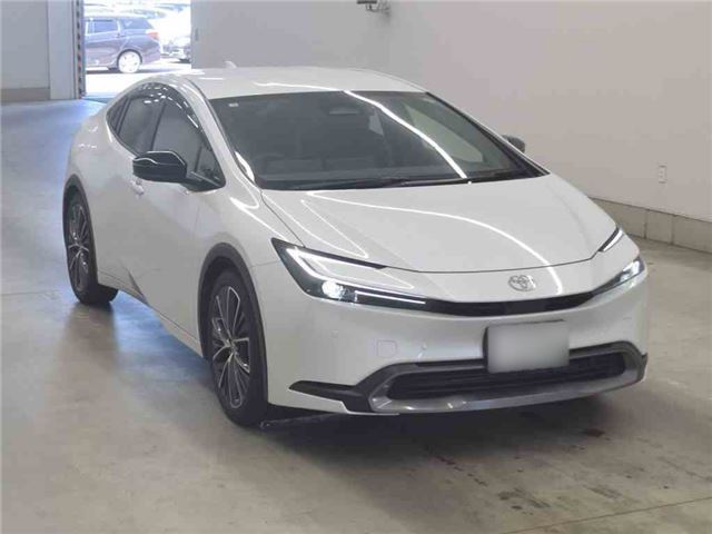 2025 Toyota Prius G – Vehicle inspection valid until May 2028 – TSS – Cold weather specifications